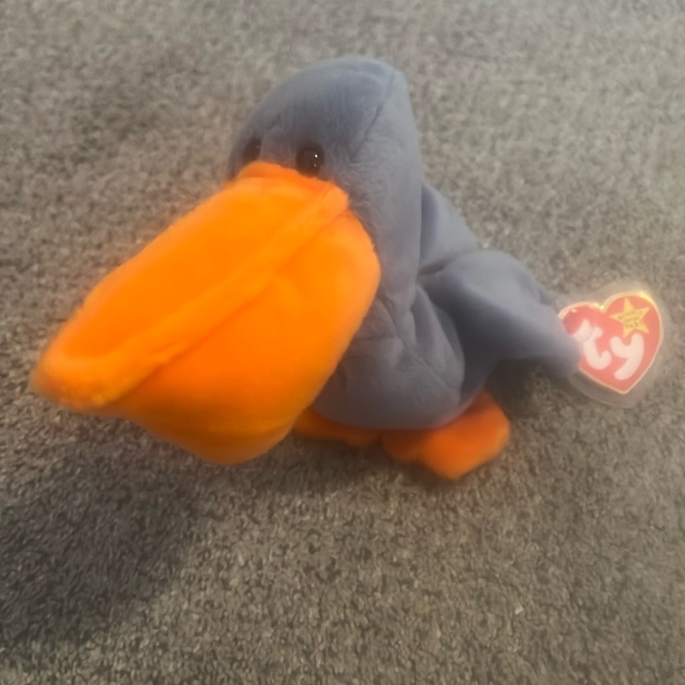 NWT Scoop the Pelican Beanie Baby